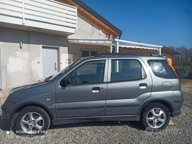 Usata Suzuki Ignis 94 CV (69 kW) 2005 Grigio Utilitaria