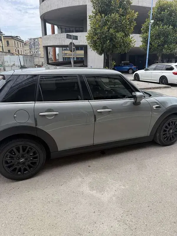 Usata Mini ONE 102 CV (75 kW) 2021 Utilitaria