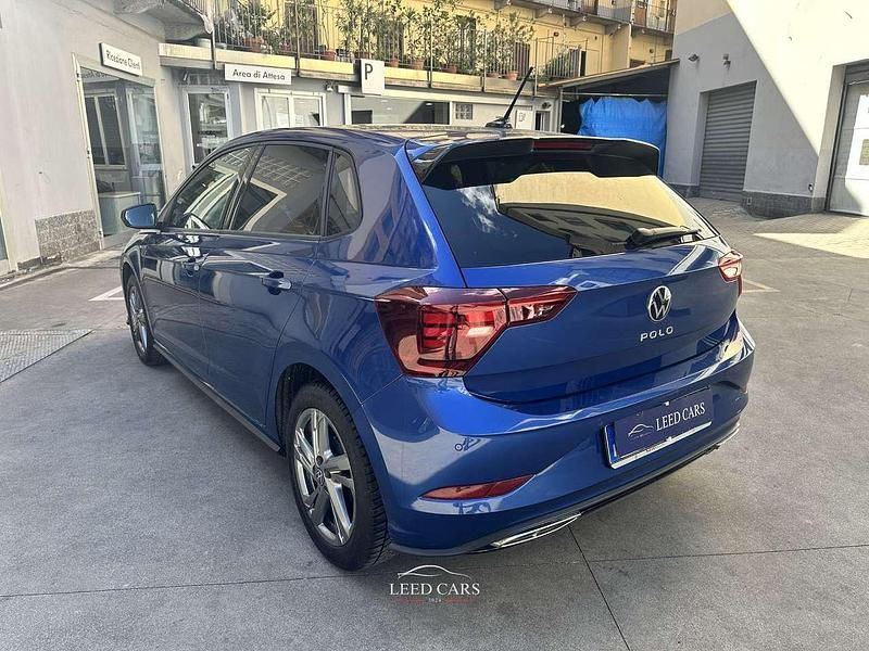 Usata VW Polo R-line 95 CV (69 kW) 2023 Blu/azzurro Utilitaria
