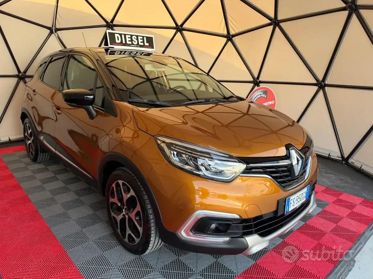Usata Renault Captur Intens 90 CV (66 kW) 2018 Marrone SUV