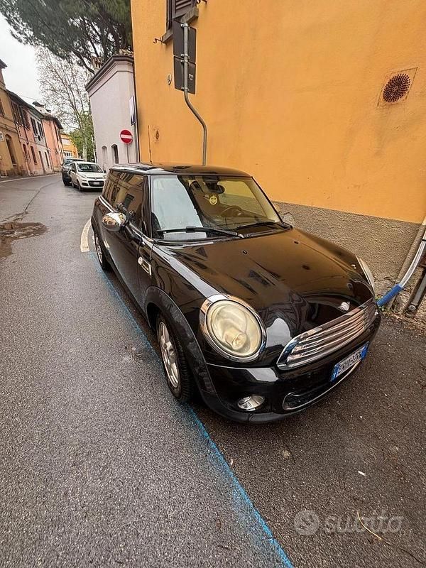 Begagnad Mini ONE 75 HK (55 kW) 2014 Svart Halvkombi