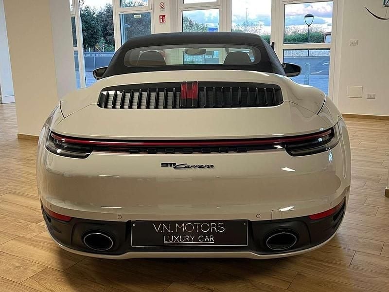 Usata Porsche 911 Carrera Cabriolet 385 CV (283 kW) 2020 Grigio gesso Cabrio