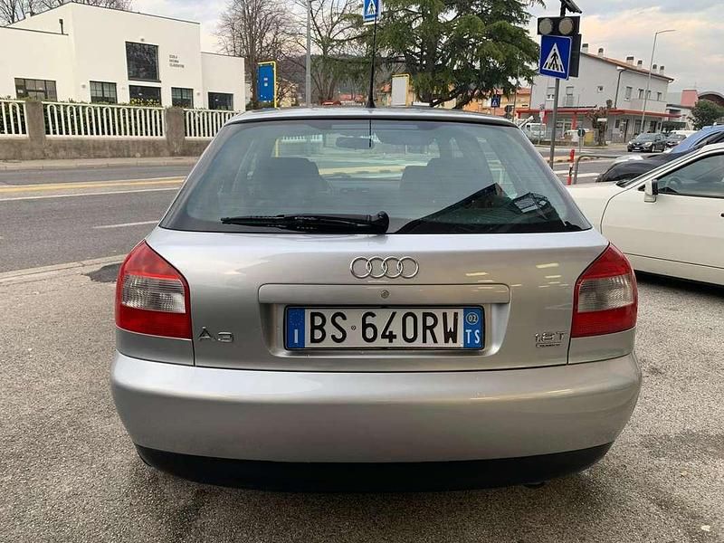 Usata Audi A3 150 CV (110 kW) 2002 Argento Utilitaria