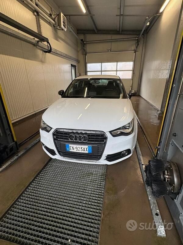 Usata Audi A1 86 CV (63 kW) 2012 Bianco Utilitaria