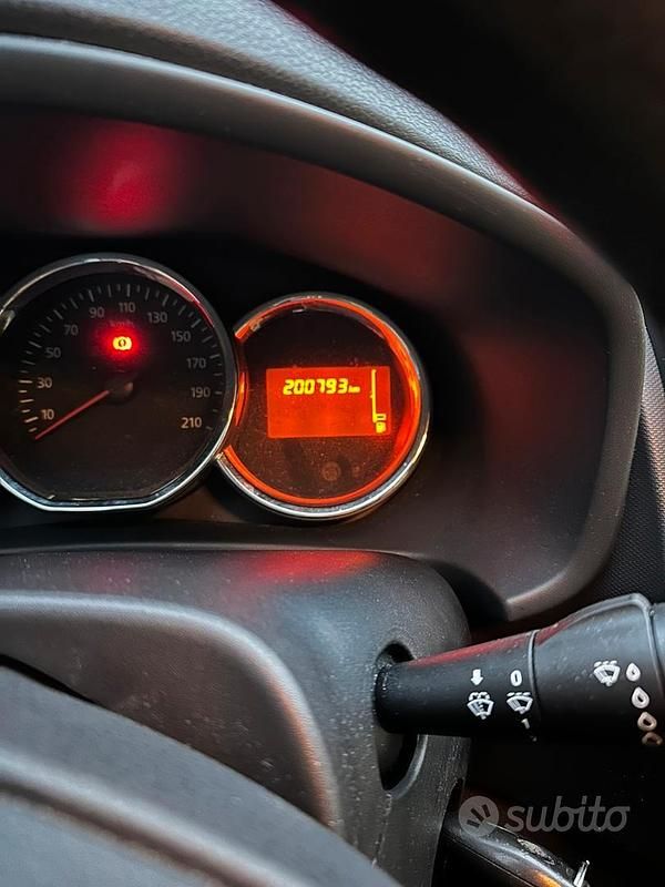 Usata Dacia Sandero 75 CV (55 kW) 2014 Grigio Berlina