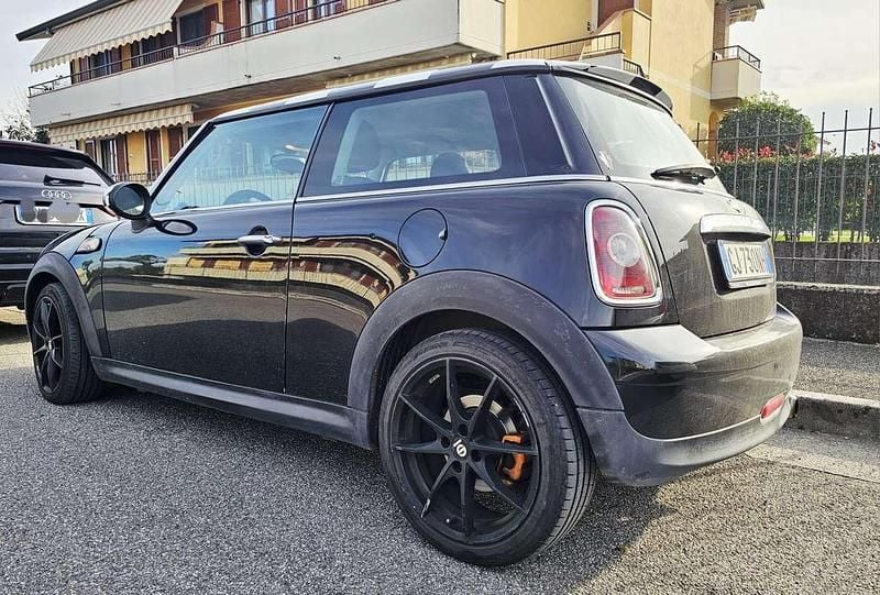 Usata Mini ONE 75 CV (55 kW) 2010 Utilitaria