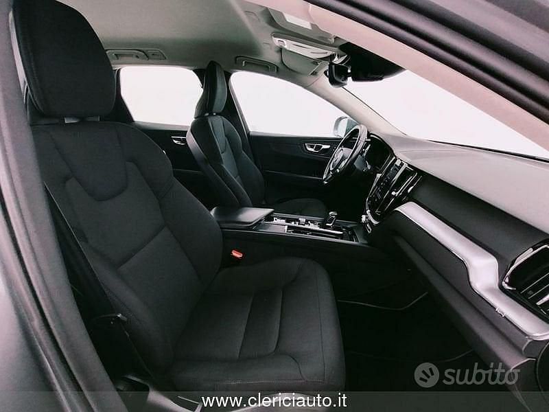 Usata Volvo XC60 Momentum 197 CV (144 kW) 2020 Grigio SUV