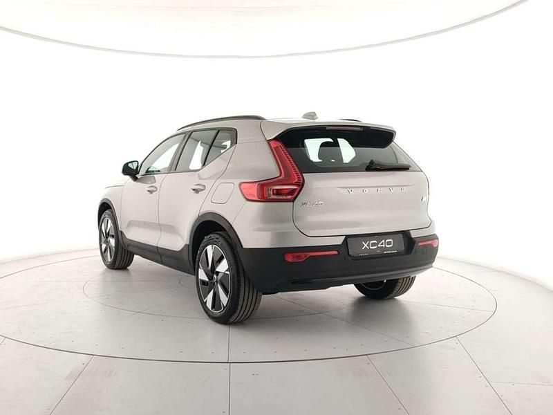Nuova Volvo XC40 Core 127 kW (174 CV) 2025 Silver dawn SUV