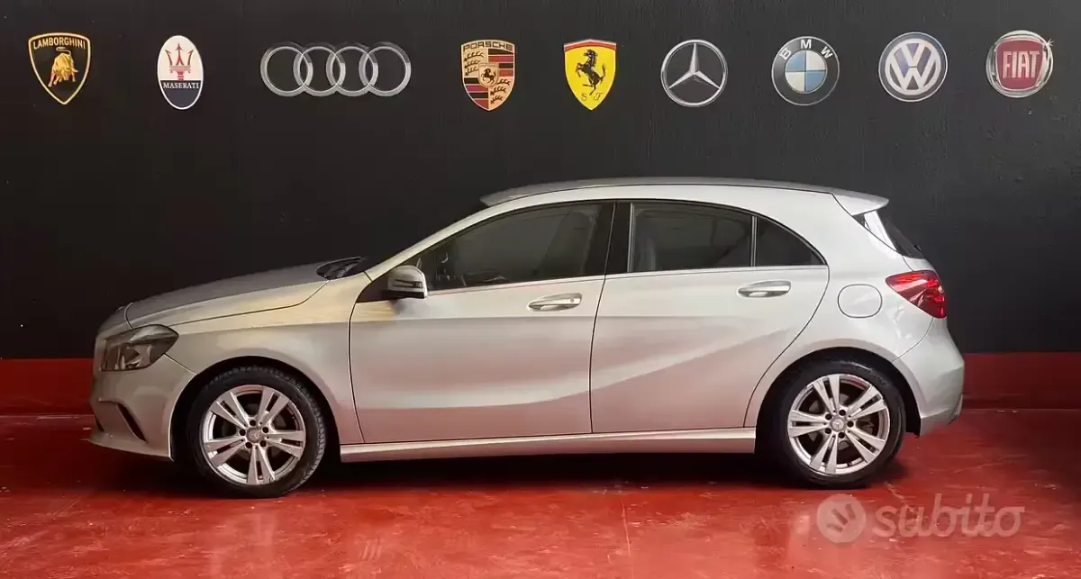 Usata Mercedes A160 Premium 90 CV (66 kW) 2016 Grigio Utilitaria