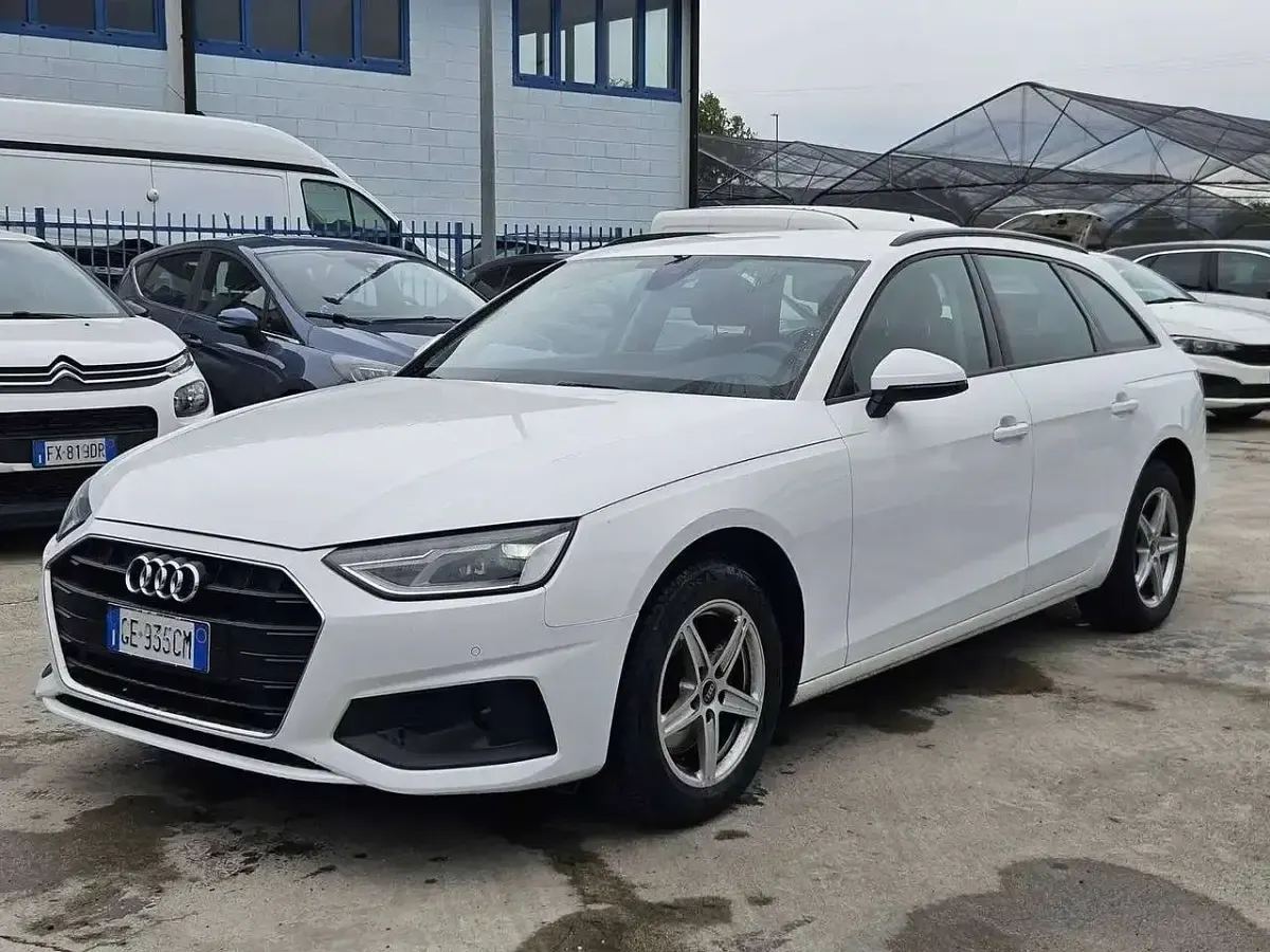 Usata Audi A4 Business 163 CV (119 kW) 2021 Bianco Station wagon
