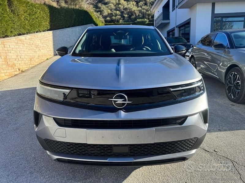 Usata Opel Mokka Edition 136 CV (100 kW) 2024 Grigio SUV