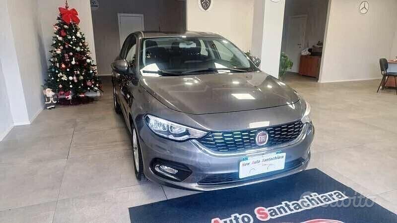 Usata Fiat Tipo Opening Edition 120 CV (88 kW) 2016 Grigio Berlina