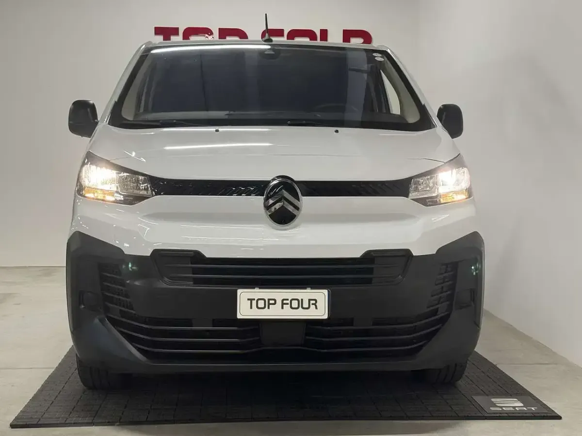 Usata Citroën Jumpy 144 CV (105 kW) 2024 Bianco Monovolume