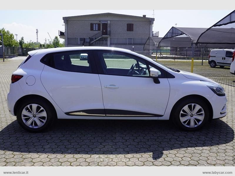 Usata Renault Clio V Business 75 CV (55 kW) 2020 Bianco Berlina