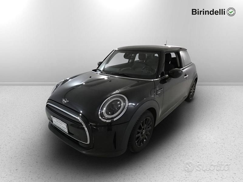 Midnight black metallizzato Usata 2022 Mini Cooper Due volumi | 20.900 € (Buon prezzo) - Immagine 1/3