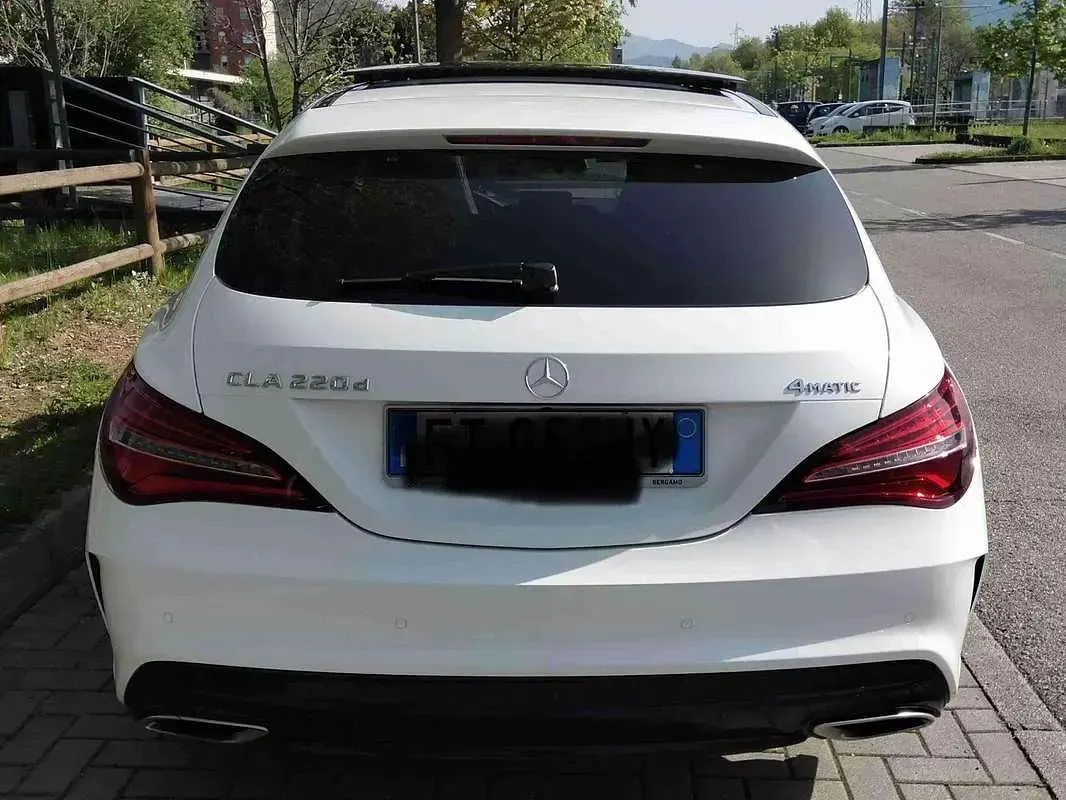 Usata Mercedes CLA220 Shooting Brake Night 170 CV (125 kW) 2019 Bianco Station wagon