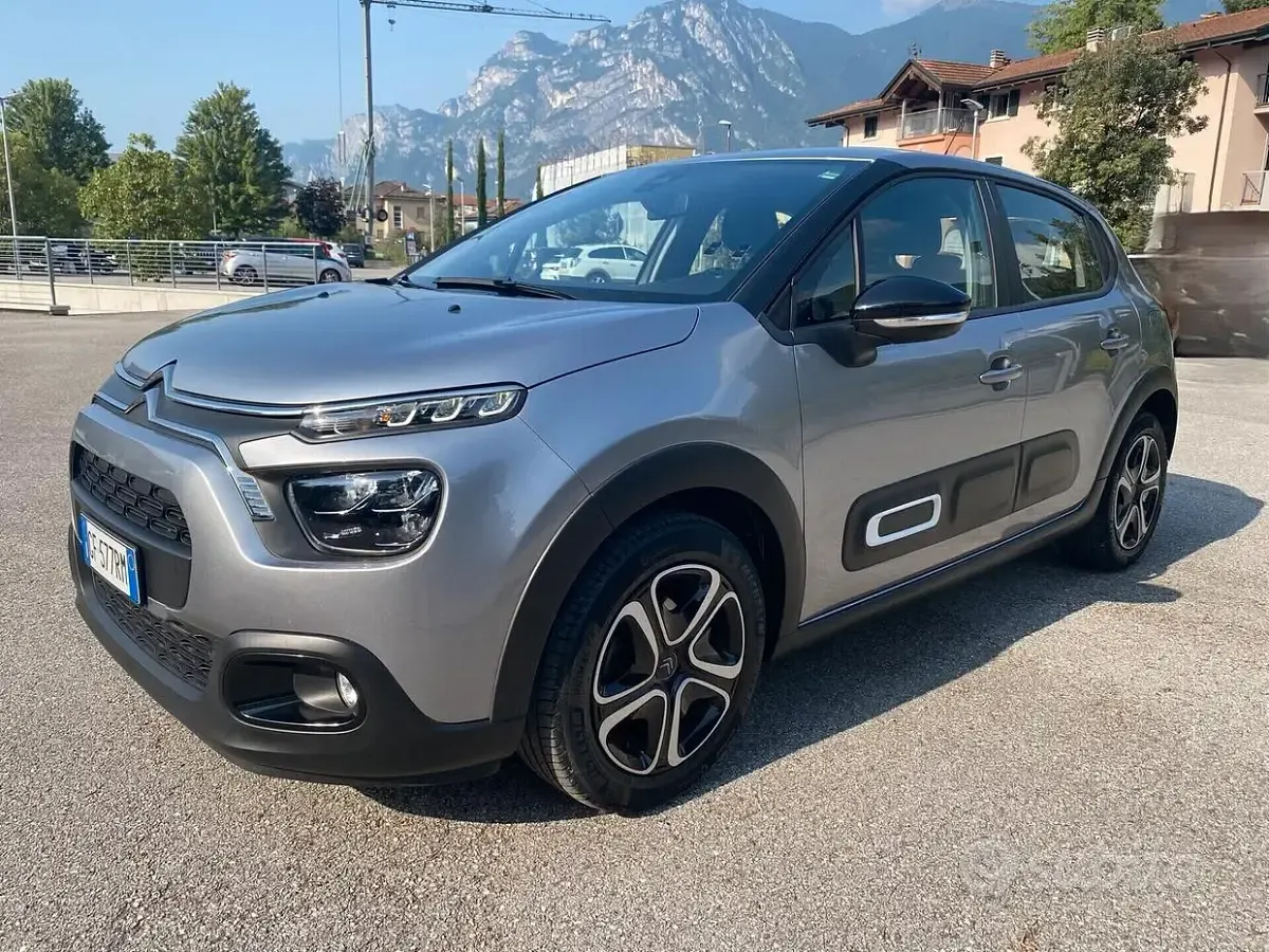 Usata Citroën C3 Shine 83 CV (61 kW) 2021 Grigio Utilitaria