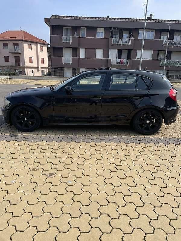 Usata BMW 120 Coupé 177 CV (130 kW) 2009 Nero Coupé