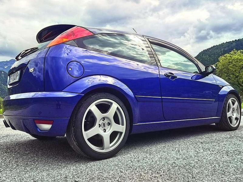Usata Ford Focus RS 215 CV (158 kW) 2003 Blu/azzurro Berlina