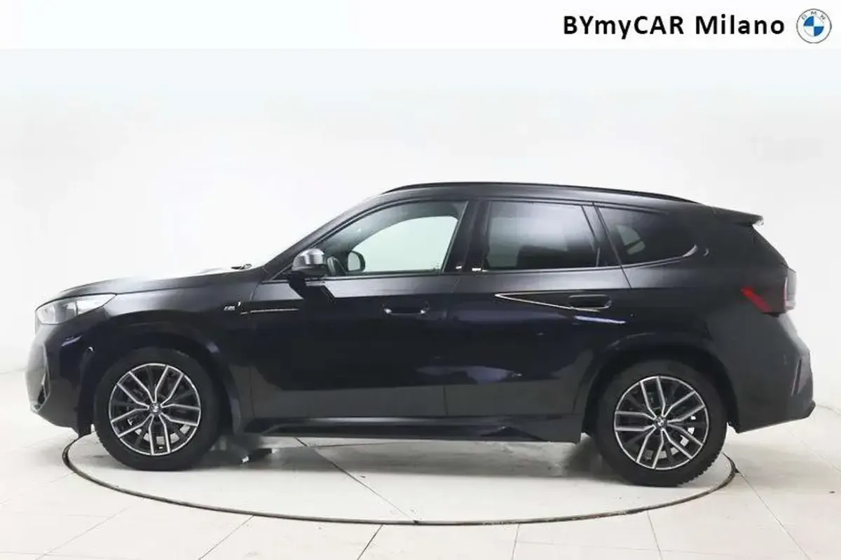 Usata BMW X1 M Sport 136 CV (100 kW) 2022 Black sapphire metallizzato SUV