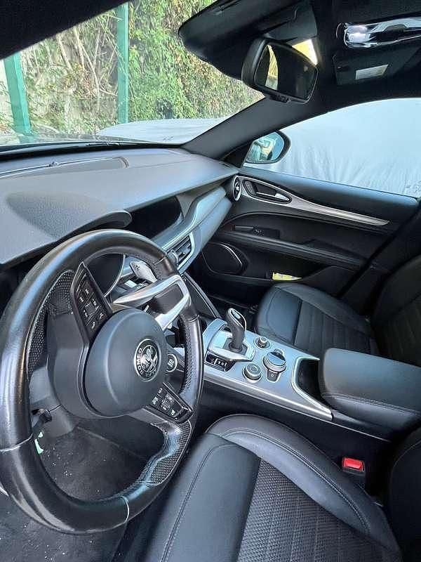 Usata Alfa Romeo Stelvio Sprint 190 CV (139 kW) 2022 Grigio SUV
