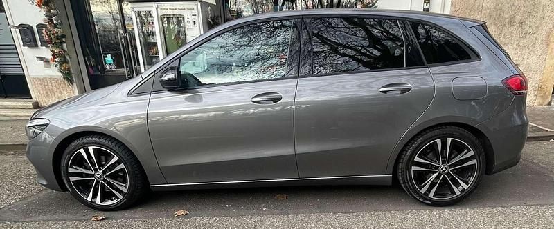 Begagnad Mercedes B200 150 HK (110 kW) 2019 Minibuss