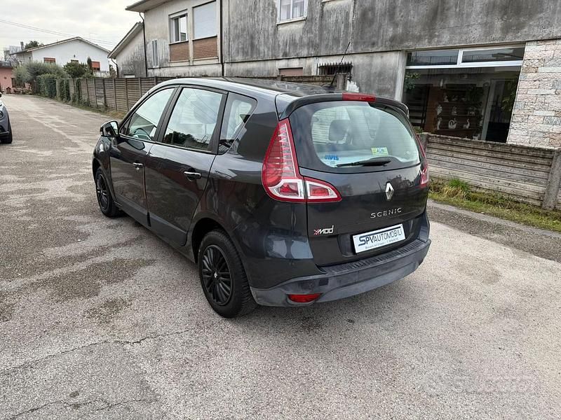 Usata Renault Scénic III Dynamique 110 CV (80 kW) 2010 Nero Monovolume