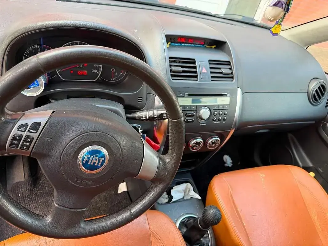 Usata Fiat Sedici Emotion 107 CV (78 kW) 2009 SUV