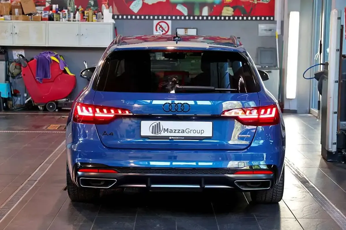 Usata Audi A4 S-Line 204 CV (150 kW) 2023 Blu/azzurro Station wagon