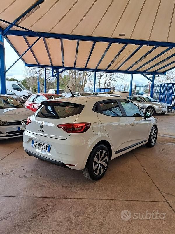 Occasion Renault Clio V Equilibre 66 ch (48 kW) 2023 Blanc Berline