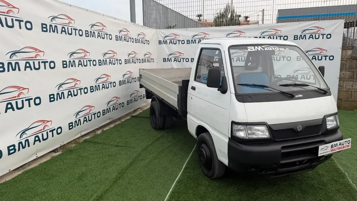 Usata Piaggio Porter 65 CV (47 kW) 2004 Bianco Berlina