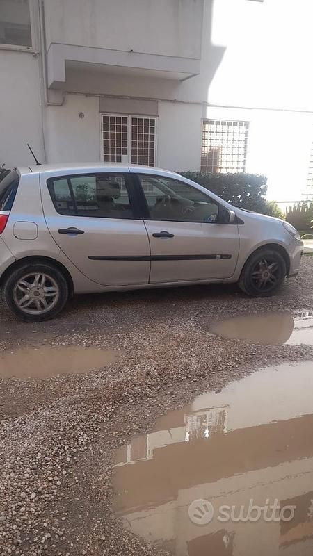 Usata Renault Clio II 85 CV (62 kW) 2005