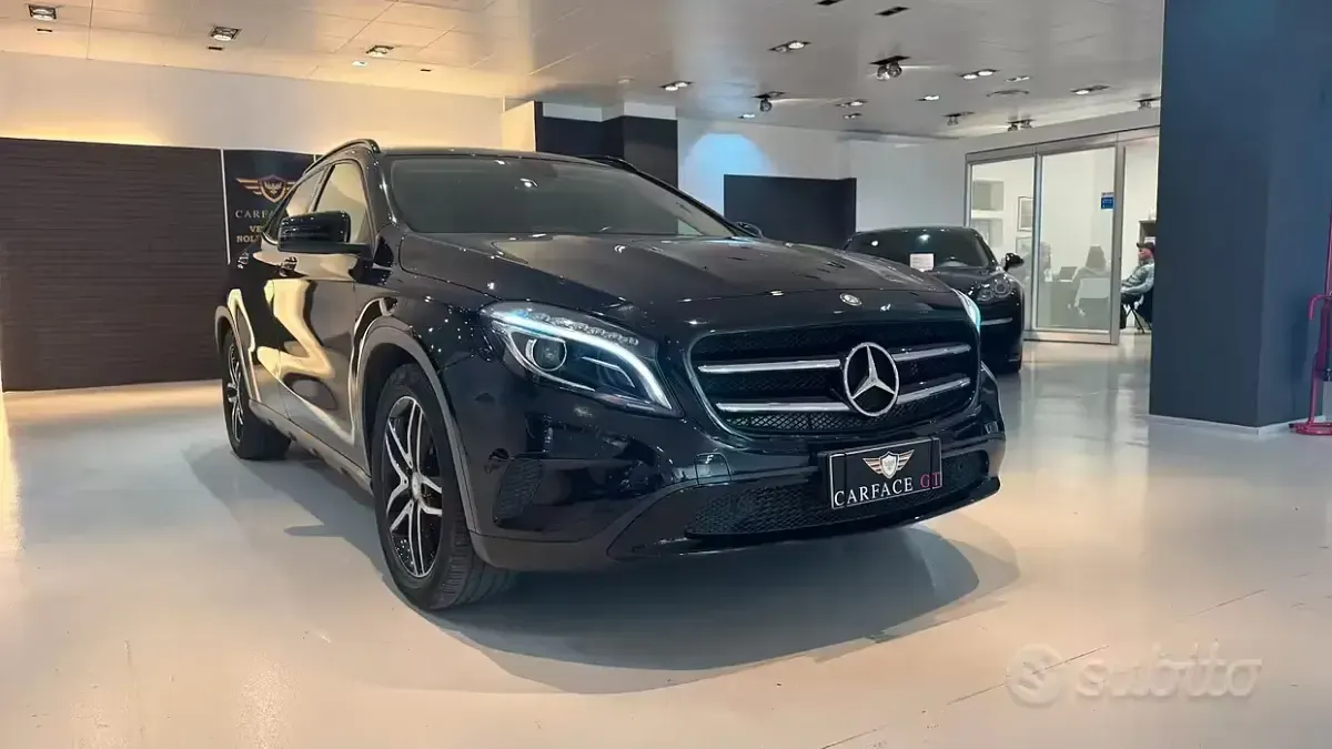 Usata Mercedes GLA200 156 CV (114 kW) 2015 Nero SUV