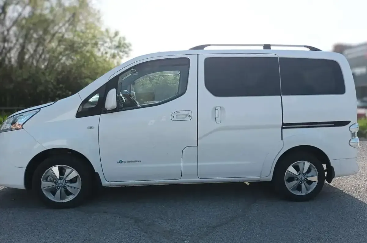 Usata Nissan e-NV200 80 kW (109 CV) 2021 Bianco Monovolume