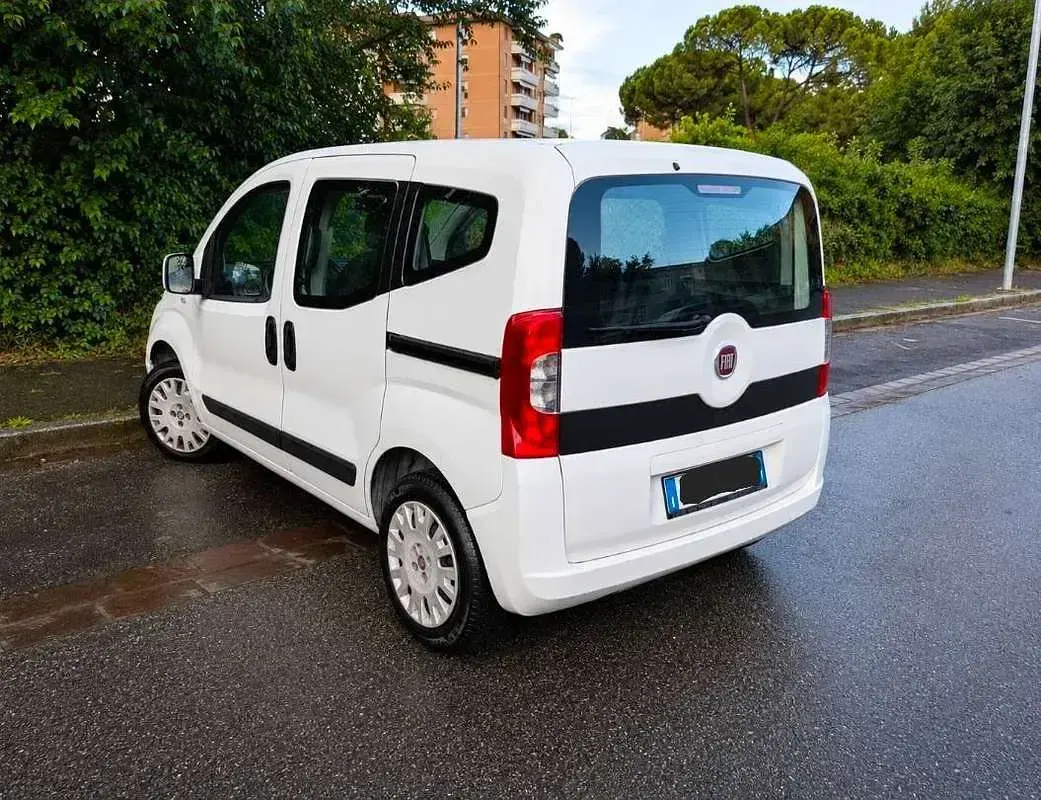 Usata Fiat Qubo Dynamic 77 CV (56 kW) 2011 Bianco Monovolume