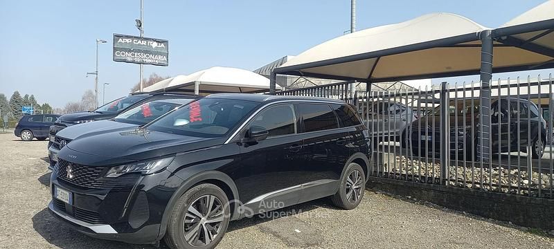 Usata Peugeot 5008 131 CV (96 kW) 2024 Nero SUV
