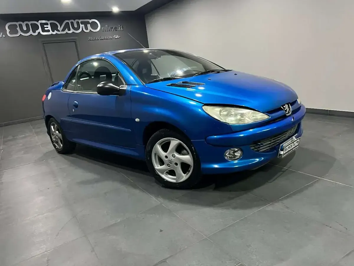 Begagnad Peugeot 206 CC 109 HK (80 kW) 2003 Blå Cab
