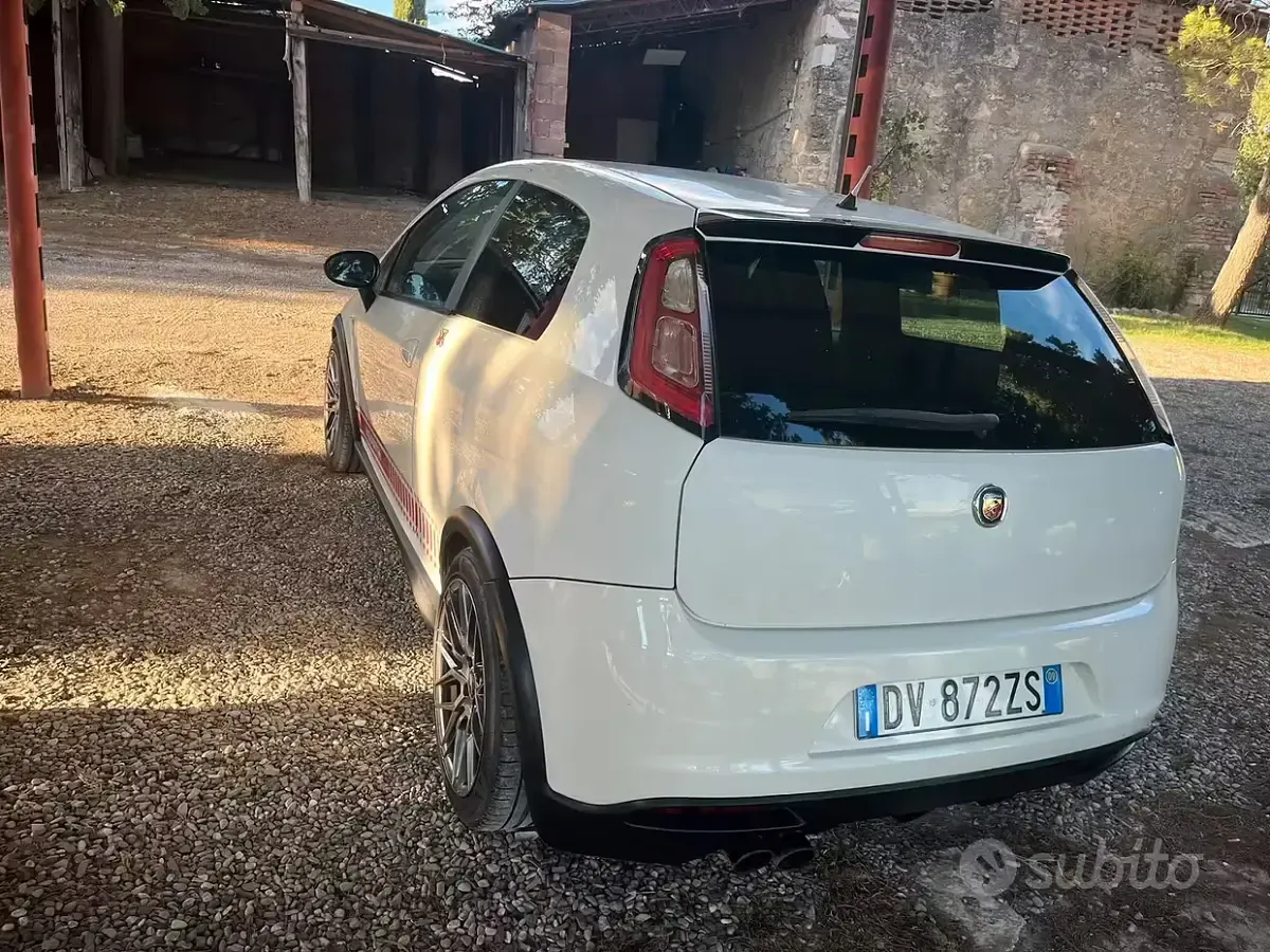 Usata Abarth Punto 155 CV (114 kW) 2009 Utilitaria