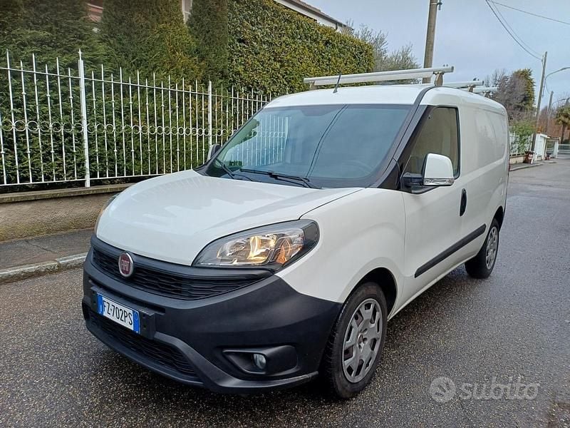 Usata Fiat Doblò 120 CV (88 kW) 2019 Bianco Monovolume
