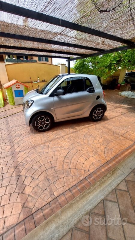 Usata Smart ForTwo Coupé 71 CV (52 kW) 2015 Utilitaria