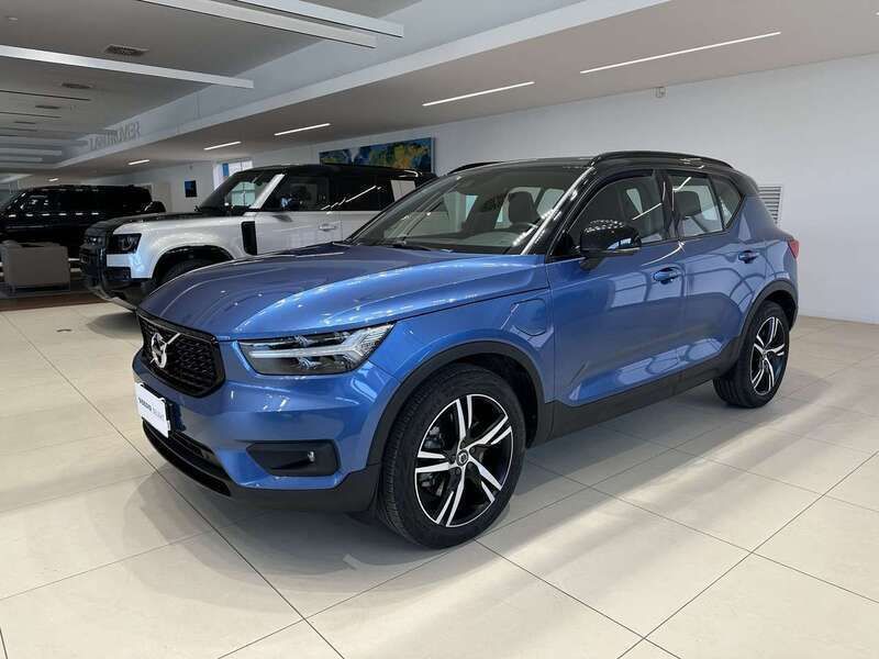 Blu Usata 2021 Volvo XC40 R-Design SUV | 29.900 € (Buon prezzo) - Immagine 1/4