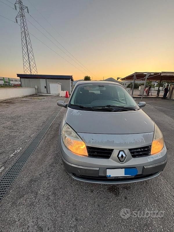Grigio Usata 2005 Renault Scénic Monovolume | 2300 € - Immagine 1/4