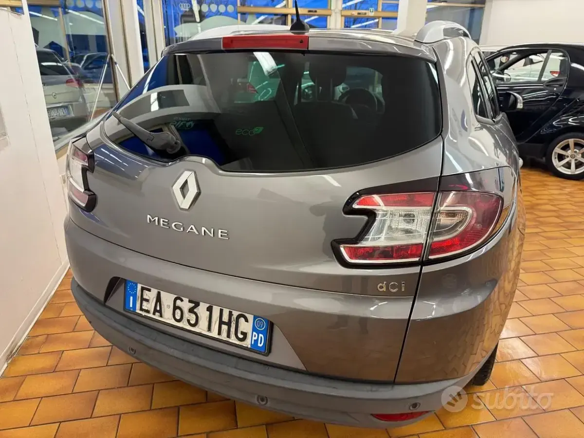 Usata Renault Mégane 110 CV (80 kW) 2009 Grigio Berlina