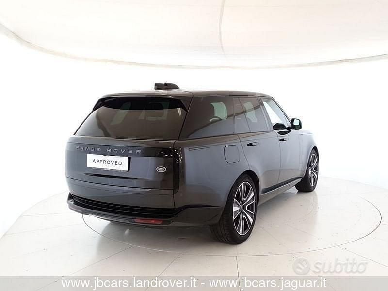 Usata Land Rover Range Rover HSE 249 CV (183 kW) 2024 Grigio scuro SUV