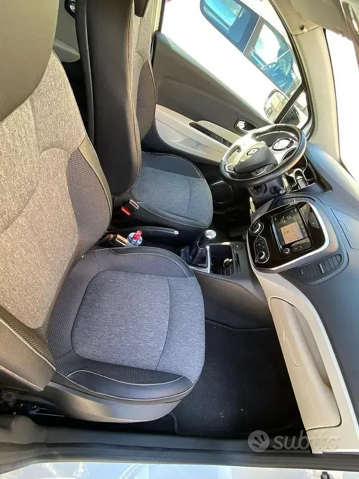 Usata Renault Captur 90 CV (66 kW) 2019 Bianco SUV