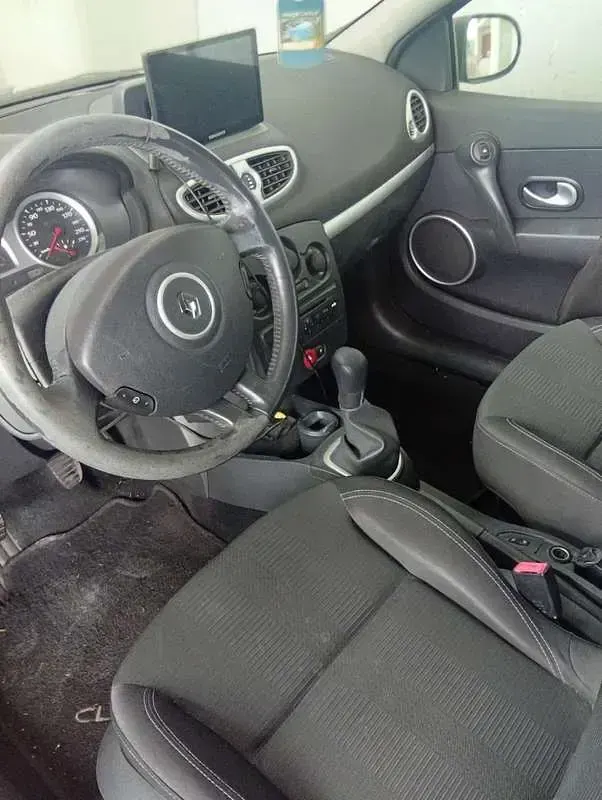 Usata Renault Clio III 86 CV (63 kW) 2009 Rosso Berlina