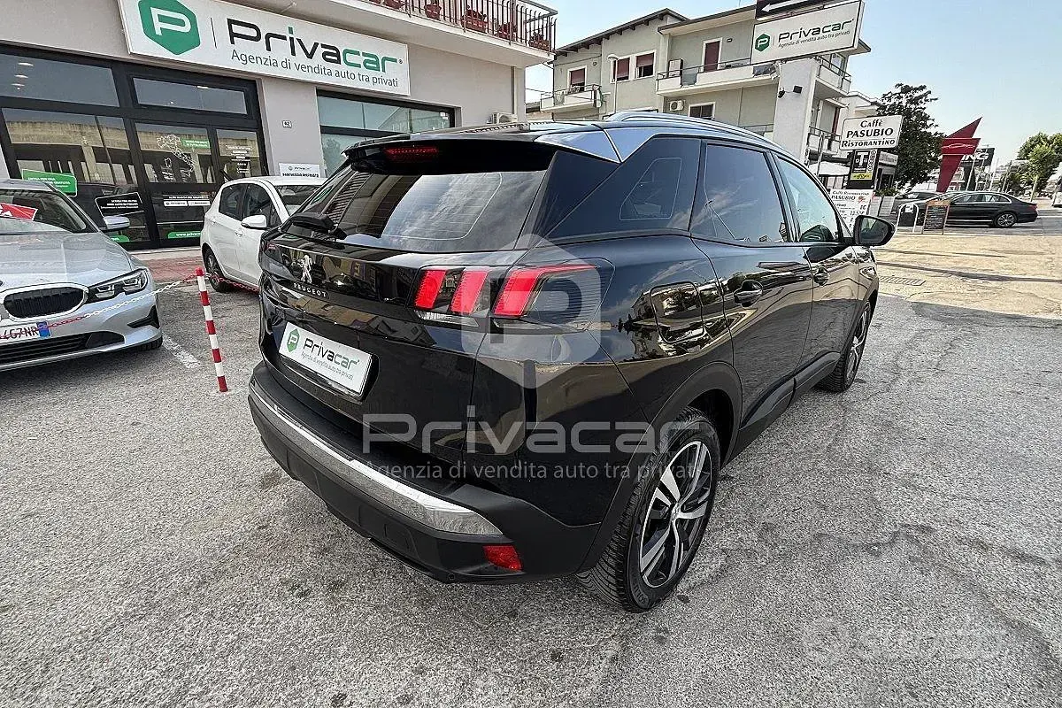 Usata Peugeot 3008 Allure 131 CV (96 kW) 2020 Nero SUV