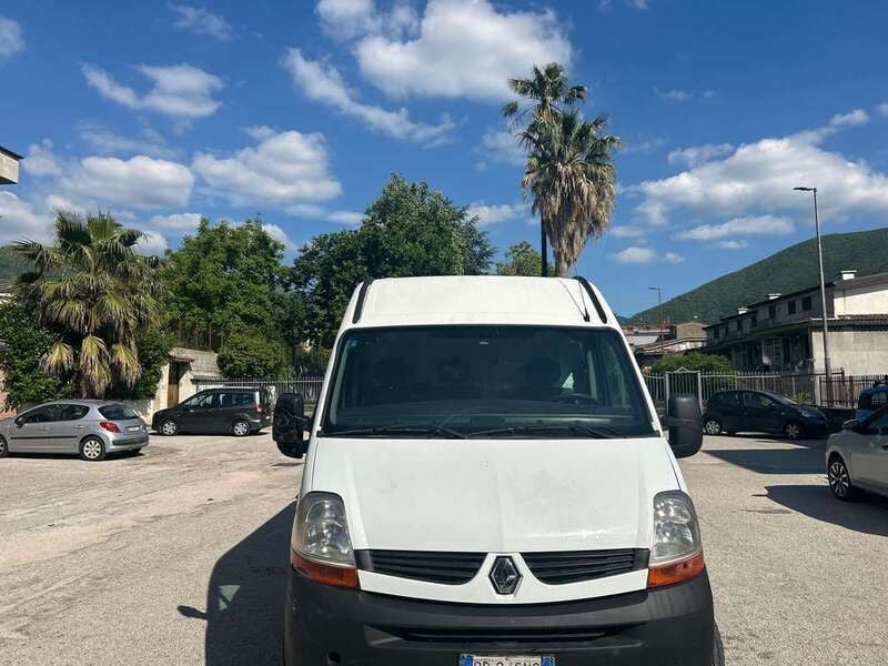 Bianco Usata 2006 Renault Master Furgone | 6490 € - Immagine 1/4