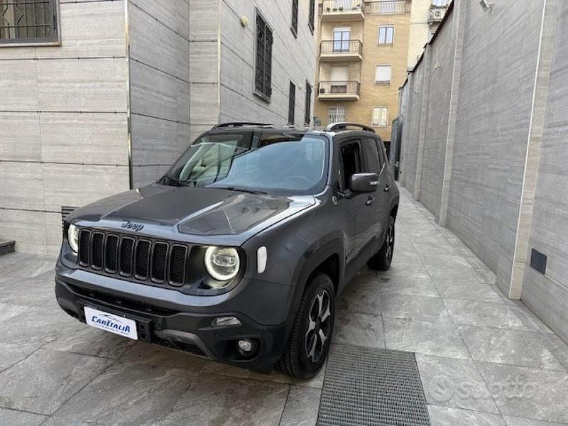 Grigio Usata 2022 Jeep Renegade Trailhawk SUV | 16.900 € (Buon prezzo) - Immagine 1/4