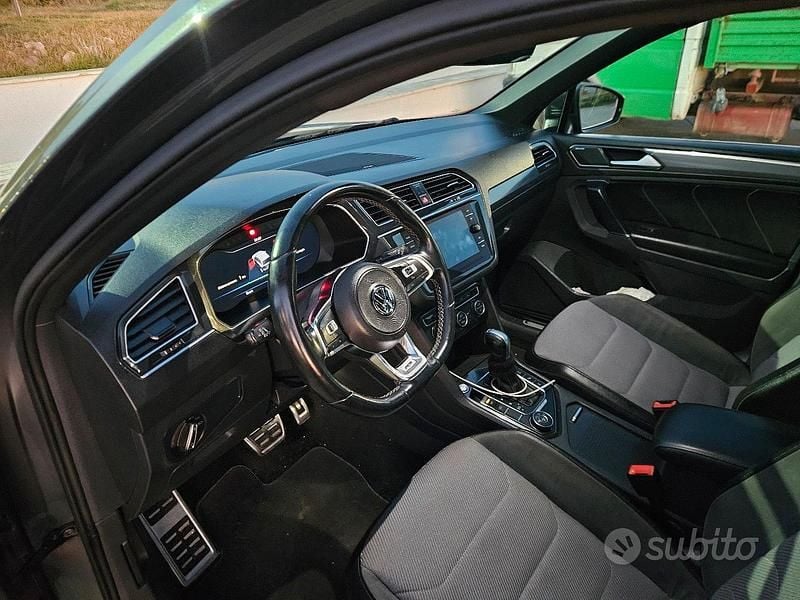 Usata VW Tiguan R-line 240 CV (176 kW) 2018 Grigio SUV
